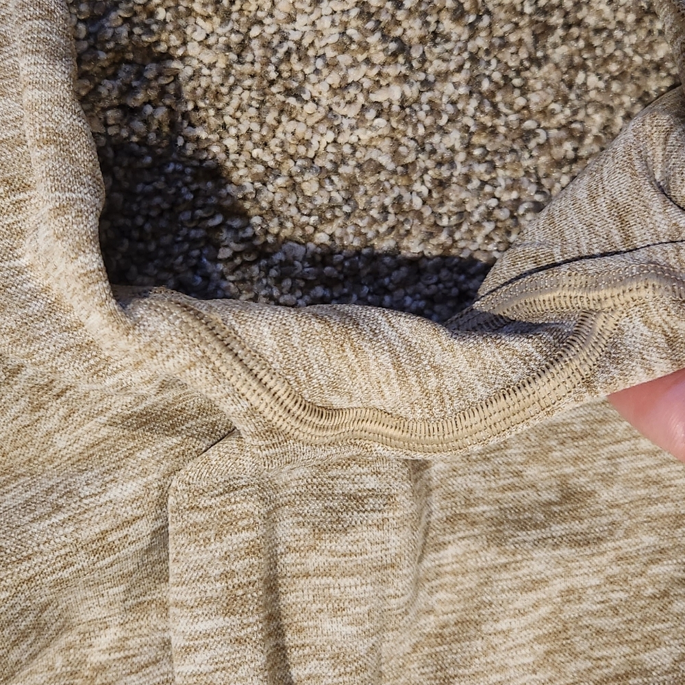NWT SEAMLESS! - Picture 9 of 9